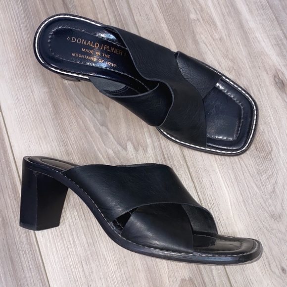 Donald J. Pliner Shoes - Donald J. Pliner Vikey leather criss cross open toe heeled sandals size 7